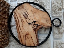 Pendule industrielle contour en acier cœur en boulot. Piece unique. Fait mai