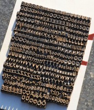 Police de Caractères à dorer fer reliure dorure bronze.laiton ancien livre cuir