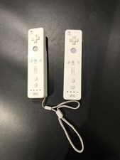 2 Manettes Wii HS ( Ne Fonctionne Pas / Pour Pièces Détachées )