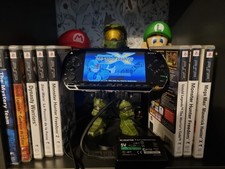 Lot Psp 1004 Fat + 8 Jeux