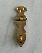 Ancien loquet en laiton coffre