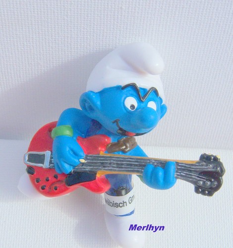 20449 figurine bassiste