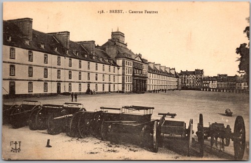 Antique postcard caserne - antique,