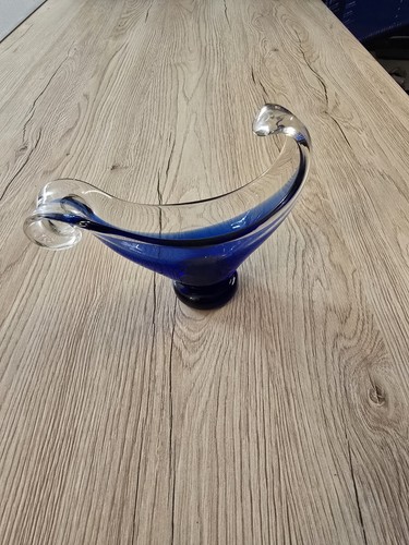 Petite coupe sculpturale - , en