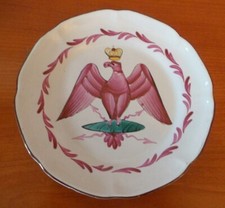  ASSIETTE EN FAIENCE DES