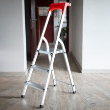 Escabeau pliable 3 marches Marchepied avec porte outils 150 kg 55 cm Safetool