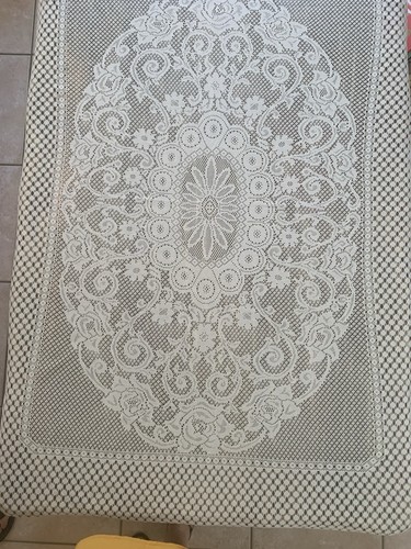 Nappe blanche dentelle/crochet