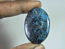 Cabochon ovale en shattuckite