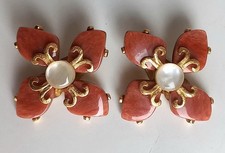 Yves Saint Laurent boucles