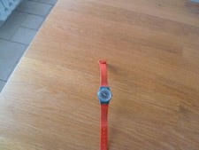 ancienne montre swatch bracelet rouge complet water resistant  538