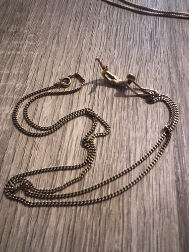 Collier danseuse nue