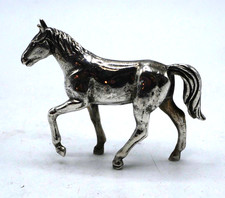 STATUETTE CHEVAL AU NATUREL EN ARGENT MASSIF ORIGINE ITALIE