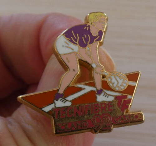 Beau pin tennis - pin's,
