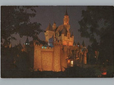 Couchage Beauté Castlefantasyland Entrée Disneyland Ca Carte Postale 1966 1-324