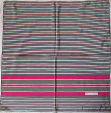 -Superbe Foulard CHRISTIAN