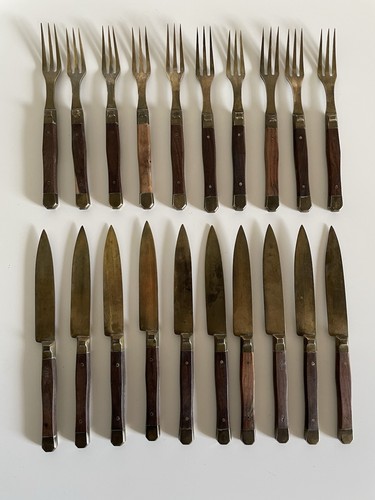 Ensemble couverts à - de,