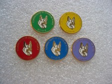 *5 Pin's de conducteurs de chiens de Police à Genève en Suisse. Berger Allemand