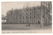 RARE CPA 37 - TOURS : CASERNE MARESCOT (32e DE LIGNE) COUR (INDRE-et-LOIRE)