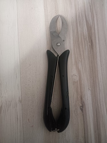Pince couper plâtre - pince,