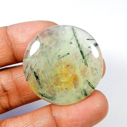 Cabochon rutilé vert naturel