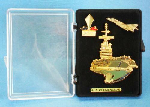 Pin marine nationale - pin's ,