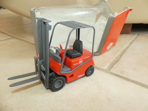 Chariot elevateur cargo range - chariot,