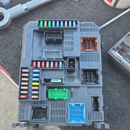 Boitier bsi fusible - boitier,
