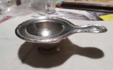 Jolie Ancienne Passoire à Thé Avec Son Bac D'Égouttage Argent - 130gr- JUGENSTIL