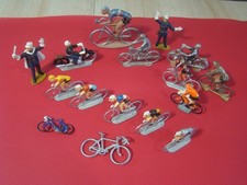 Ancien jouet, cyclistes, motards