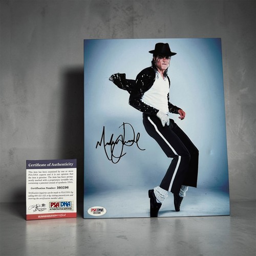 Michael jackson signed photo - michael,