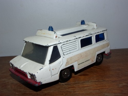 Corgi motorway ambulance model - corgi,