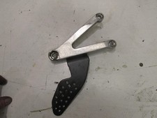 Platine repose-pied avant