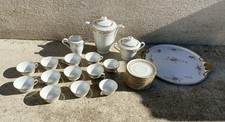 Ensemble vaisselle porcelaine de limoge tasse,plateau,théière,assiettes…