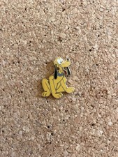 pin's Vintage Disney   Pluto assis