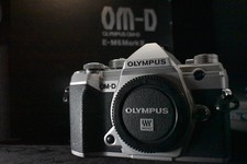 [US Duty Paid] Olympus OM-D