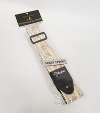 Sangle guitare Takamine blanche motif floral TGS-6 WH non ouverte sans pics