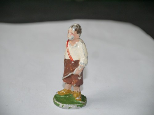 Figurine quiralu ferme - figurine,