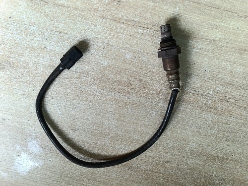 Une sonde lambda pot - une,