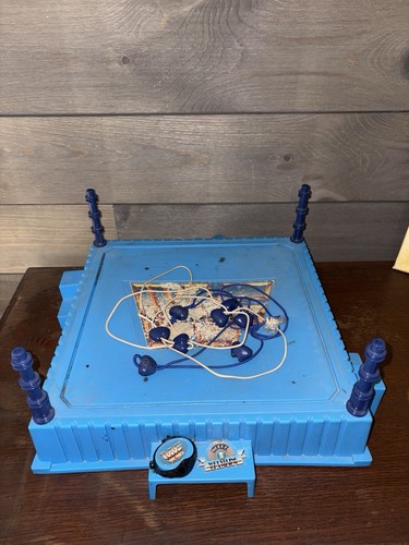 Vintage hasbro wwf blue - hasbro,