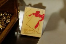 Pin's vintage Poulain en