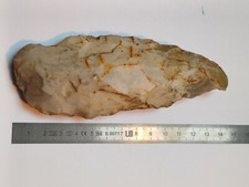 hache néolilique en silex