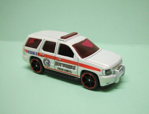 Hot wheels ambulance chevrolet - hot,