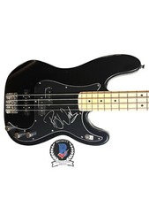 ROGER WATERS SIGNED AUTOGRAPH