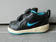 Basket "Nike" bébé T  19.5 à scratchs