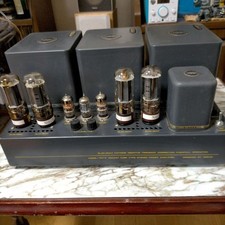 Amplificateur de puissance stéréo à tube à vide UESUGI TAP-4 utilisé...