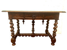 Table bureau Louis XIII en