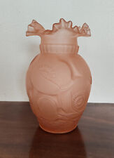 Vase en verre rose art déco