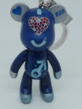 FIGURINE PVC PLASTIQUE PORTE CLEF OURS BLEU ARTICULE POPOBE