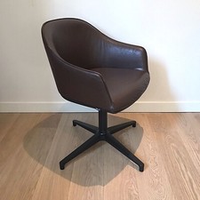 Rare fauteuil "Softshell" en cuir de Ronan et Erwan Bouroullec, par Vitra.