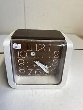 N.  9 Ancien  Réveil